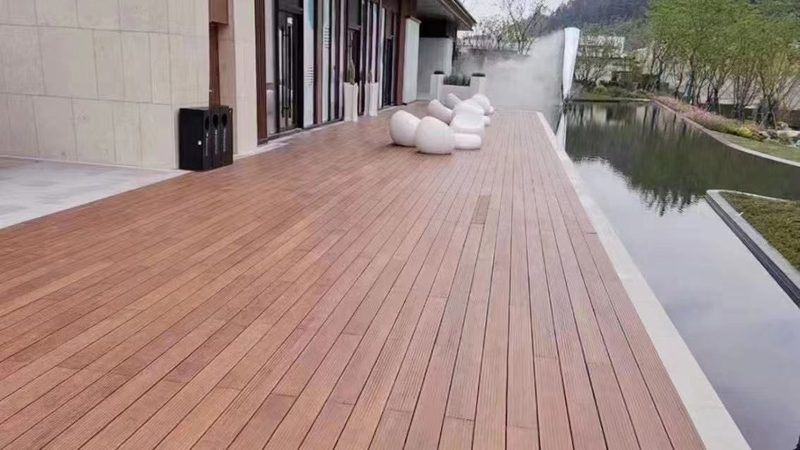 锁扣地板耐磨层：厚度背后的秘密